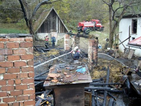 Stodola po požáru (Foto: www.hzszlk.cz)