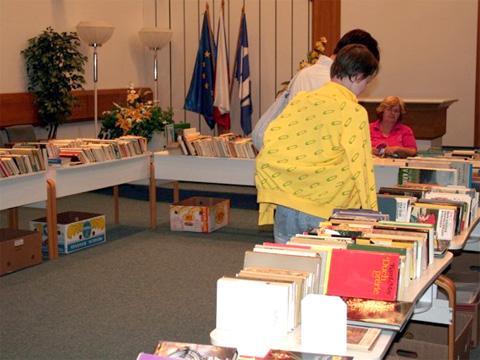 O knihy je v Otrokovicích zájem  (Foto: Město Otrokovice)