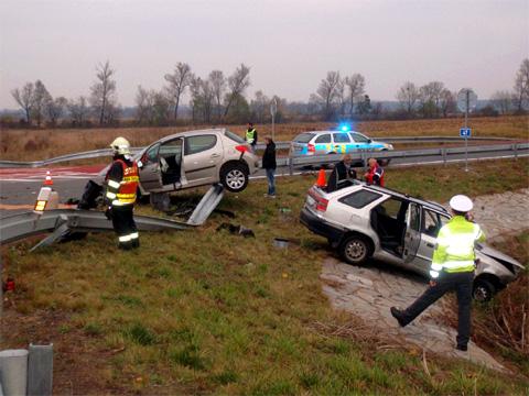 Vážná nehoda u Bezměrova (Foto: HZS ZK)