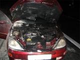 Požár v motoru osobního vozu v Uh. Hradišti (Foto: HZS ZK)