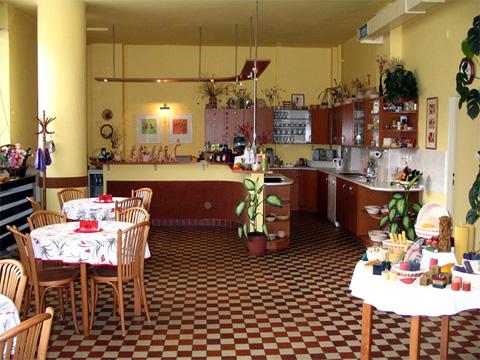 Kavárna U včelky Zlín (Foto: Naděje)