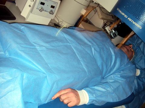 Nový "superlaser" vyzkoušel jako první Václav Dolníček z Hulína (Foto: Agentura Čada)