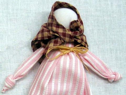 Panenka ze zbytků látky (Foto: MJVM)