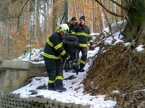 Hasiči zachraňovali v Luhačovicích muže a sedmiměsíční dítě (Foto: www.hzszlk.eu)