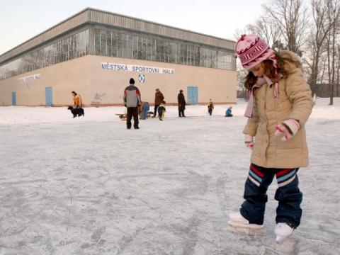 Kluziště v Otrokovicích (Foto: www.otrokovice.cz)