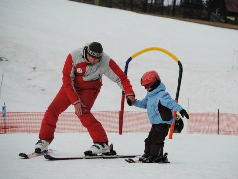 Výuka lyžařské školy (Foto: Robert Šperka a Lubomír Orel)