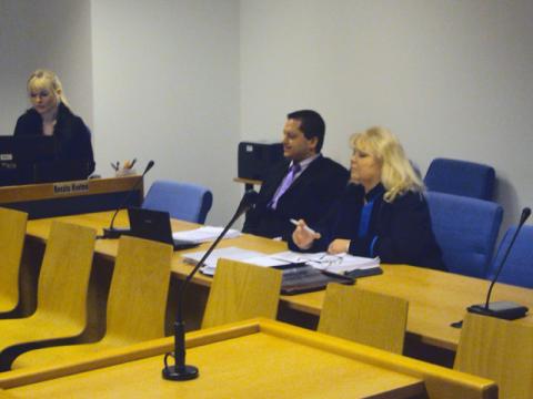 Obžalovaný Tomáš Kadlec u soudu s obhájkyní (Foto: Agentura Čada) 