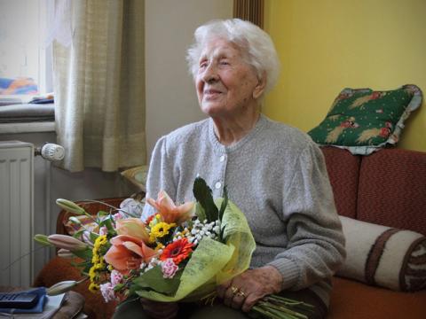 Vlasta Češková slaví 107 let (Foto: Petr Zákutný)