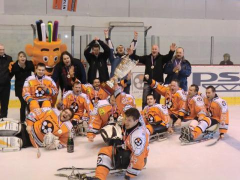 Zlatí zlínští sledge hokejisté (Foto: www.sledgehockey.zlin.cz)