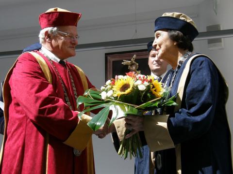 Rektor univerzity Petr Sáha a Sonja Baťová (Foto: Mediafax)