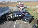 Hromadná nehoda čtyř aut (Foto: HZS Zlínského kraje)