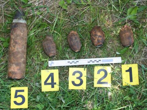 Přivezl si z Francie granáty (Foto: Policie ČR)