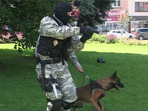 Zlínská Městská policie slaví dvacáté narozeniny (Foto: Agentura Čada) Zlínská Městská policie slaví dvacáté narozeniny (Foto: Agentura Čada)