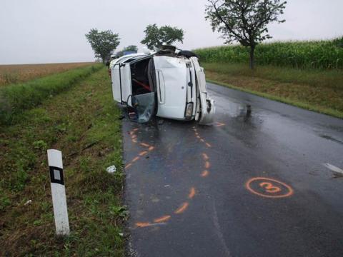 Opilý řidič boural (Foto: Policie ČR)