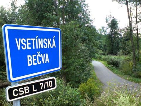 Po stezce Rožnovské a Vsetinské Bečvy (Foto: Kamil)