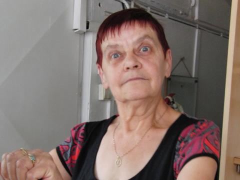 Paní Zdena ve stánku Pod kaštany (Foto: Agentura Čada)