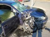 V Otrokovicích se srazila motorka a auto (Foto: HZS Zlínského kraje)