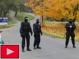 Policejní zásah v hotelu Lázně Kostelec (Foto: Agentura Čada)