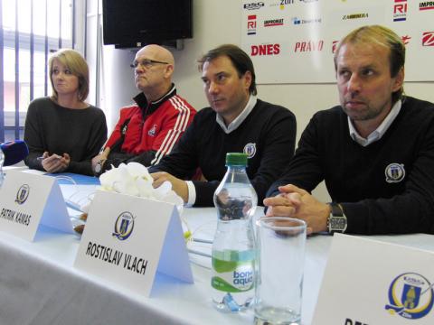 Tom Rowe, Patrik Kamas a Rostislav Vlach (Foto: Agentura Čada)