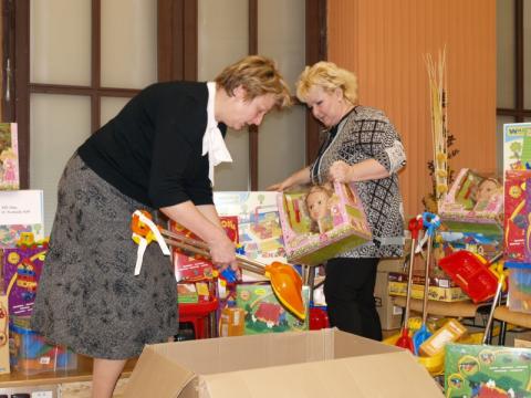 Nové hračky do devíti MŠ (Foto: MÚ Zlín)
