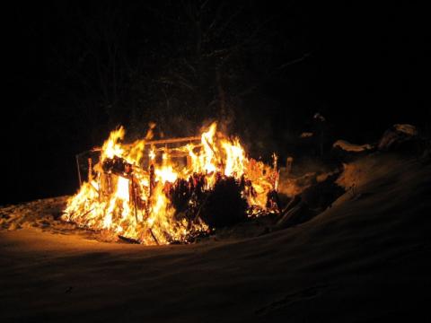 Rychlost hoření překvapila i majitele objektu (Foto: www.hzszlk.eu)
