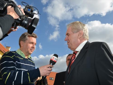 Miloš Zeman při rozhovoru (Foto: Petr Jaroň, Jarodesign.cz)
