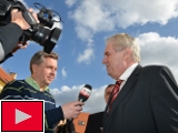 Miloš Zeman při rozhovoru (Foto: Petr Jaroň, Jarodesign.cz)