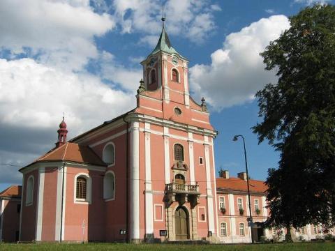 Poutní chrám Narození P. Marie (Foto: www.stipa.cz)