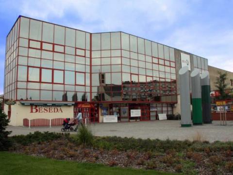 Otrokovická beseda (Foto: www.besedaotrokovice.cz)