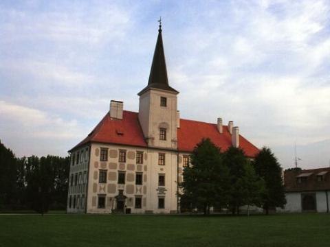 Zámek Chropyně (Foto: www.muchropyne.cz)