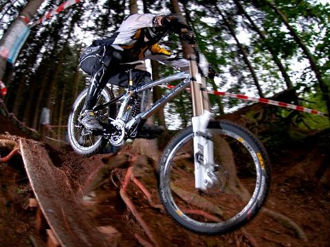 Petr Malý - sjezd horských kol (Foto: MěÚ Otrokovice)