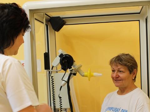 Vyšetřit plíce si přišla také běžkyně Libuše Jurčíková (Foto: KNTB)