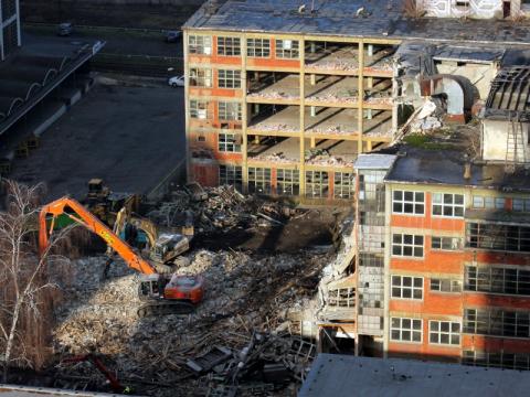 Demolice budovy 24 a 26 (Foto: Zlin.cz)