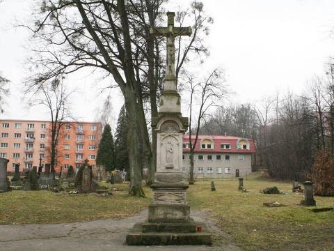 Starý rožnovský hřbitov se dočká obnovy zeleně (Foto: Zlin.cz)