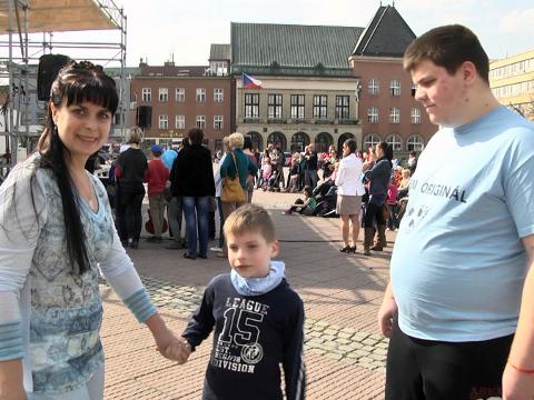 Marta Hrůzová Pečeňová se syny (Foto: Zlin.cz)