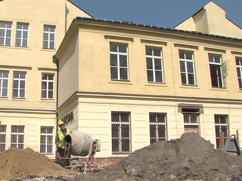 Rekonstrukce bývalé knihovny Františka Bartoše ve zlíně pokračuje (Foto: Televize Zlín) Rekonstrukce bývalé knihovny Františka Bartoše ve zlíně pokračuje (Foto: Televize Zlín)