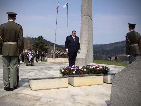 Ilustrační foto - Pietní akt na Ploštině 2013 (Foto: Zlínský kraj)