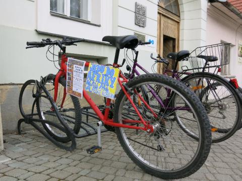 Sbírka kol (Foto: MÚ Valašské Klobouky)