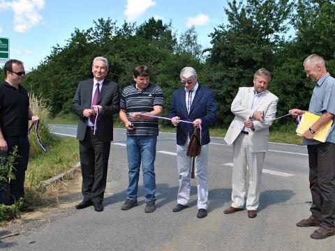 slavnostní zahájení stavby chodníku (Foto: MěÚ Valašské Meziříčí)