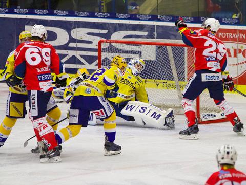 Hokejisté PSG Zlín nepřetrhli černou sérii ani v zápase s Pardubicemi (Foto: hokej.zlin.cz)