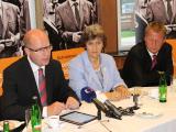 Bohuslav Sobotka, Alena Gajdůšková a Svatopluk Němeček (Foto: Zlin.cz)