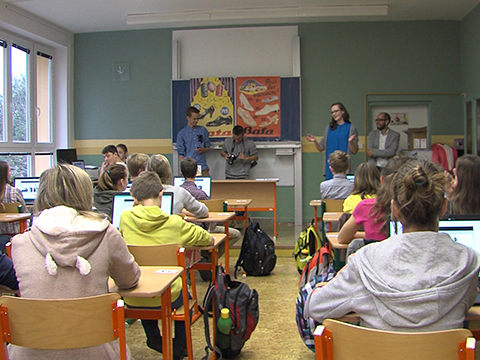 Žáci ZŠ Malenovice (Foto: Televize Zlín) Žáci ZŠ Malenovice (Foto: Televize Zlín)