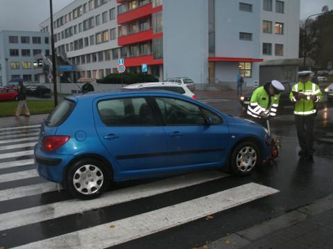 Nehoda ve Vsetíně (Foto: Krajské ředitelství policie Zlínského kraje)