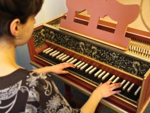 Cembalistka v Meziříčí (Foto: MÚ Valmez)