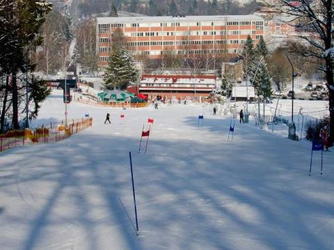 Na lyžařském svahu ve Zlíně se rozjely vleky (Foto: Svah Zlín)