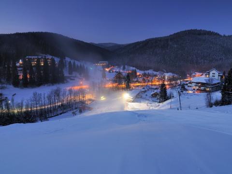 Pohled ze sjezdovky Razula (Foto: Resort Valachy Velké Karlovice)