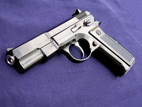 Ilustrační foto - pistole CZ 75 (Foto: Wikimedia - Sgaba)