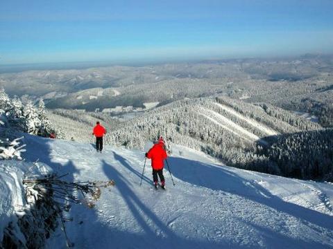 Výhled na Javorníky u Horského hotelu Kohútka (Foto: www.kohutka.cz)