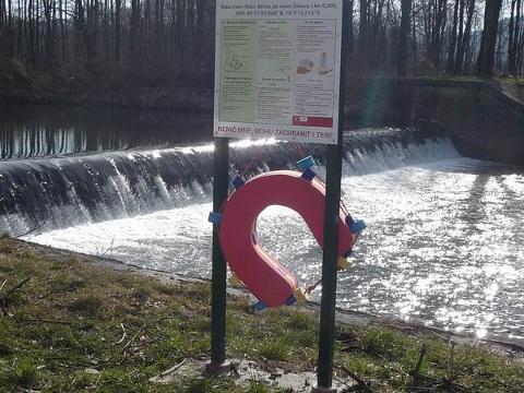 Jez Zašová pravý břeh (Foto: Povodí Moravy)