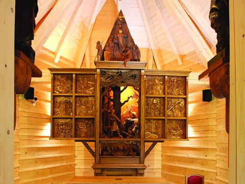 Oltář v Kapli sv. Huberta (Foto: www.synot.cz)